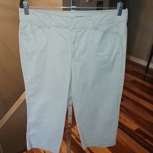 Intro 12P stretch tan khaki flat-front capris